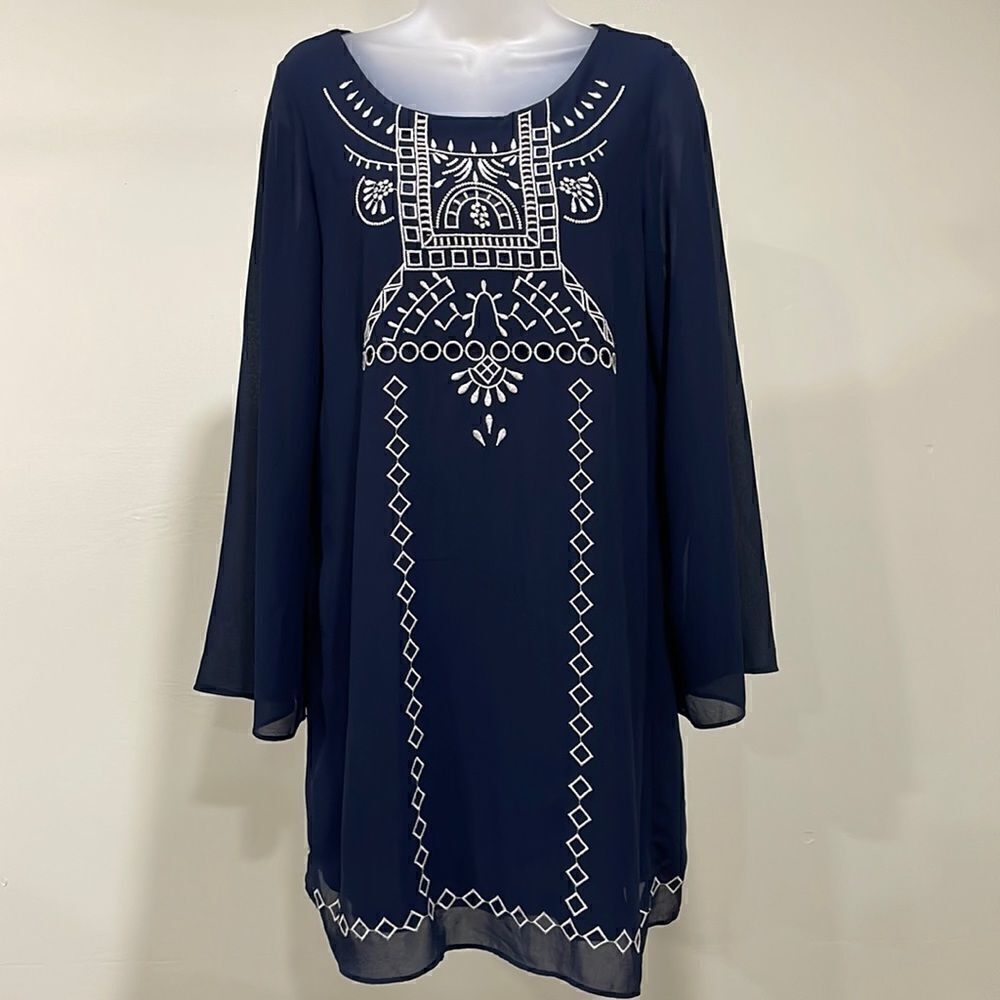 NWOT Crystal Doll embroidered style Dress.  Size L large 12/14